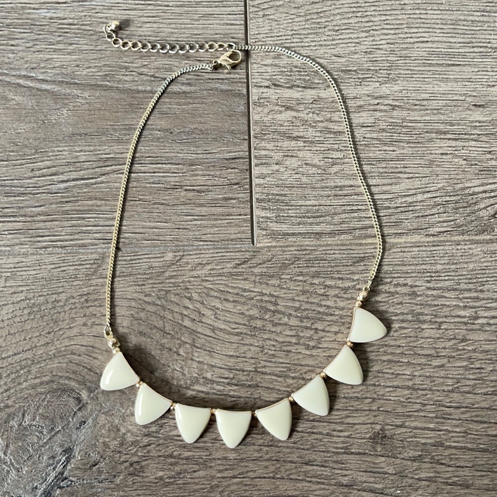 URban outfitters necklace